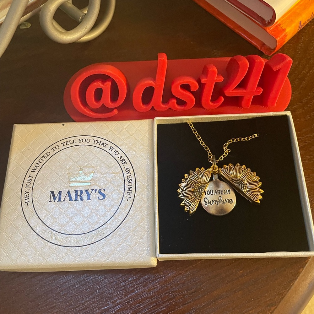 Vintage Gold Sunflower Necklace